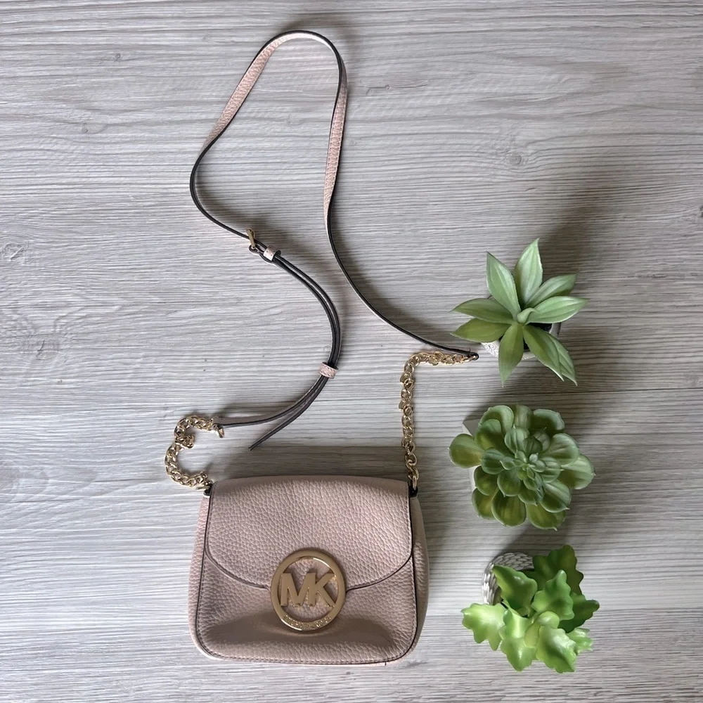 MICHAEL KORS fulton leather small crossbody bag EUC